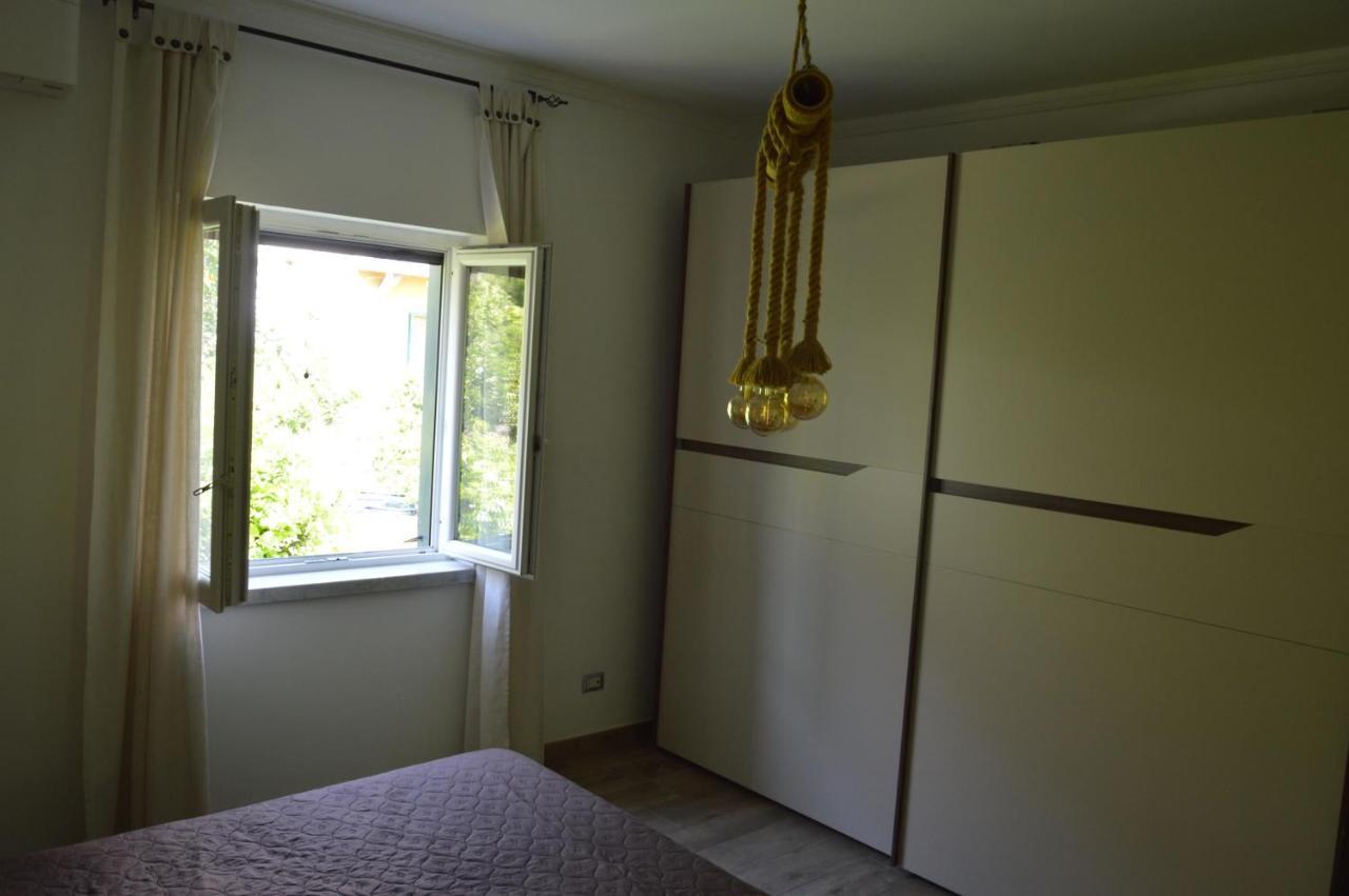 La Casa Di Barry Bed & Breakfast ปอซซุออลี ภายนอก รูปภาพ