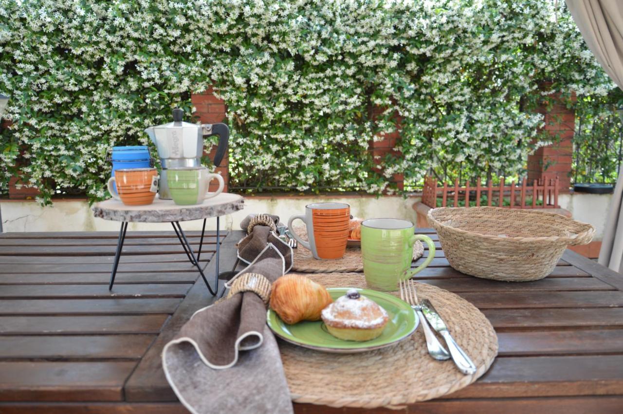 La Casa Di Barry Bed & Breakfast ปอซซุออลี ภายนอก รูปภาพ