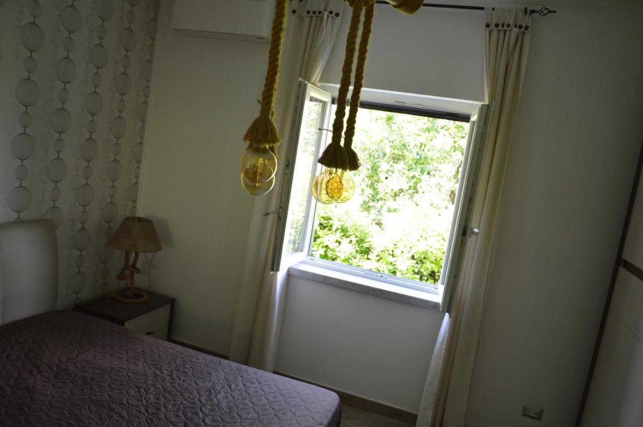 La Casa Di Barry Bed & Breakfast ปอซซุออลี ภายนอก รูปภาพ
